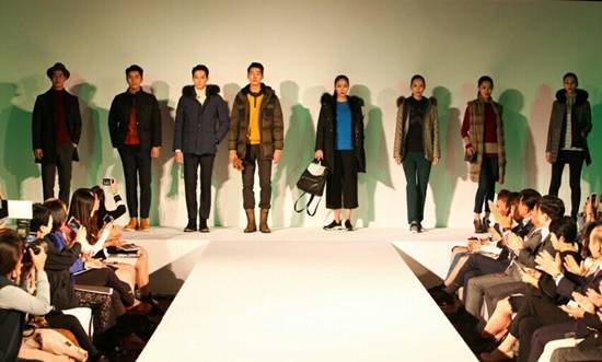크로커다일인터내셔널의 프레젠테이션에서 크로커다일 2016F/W 패션쇼를 진행하고 있다(사진= 크로커다일)