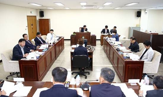 제205회 임시회 예산결산특별위원회(사진= 고양시의회)