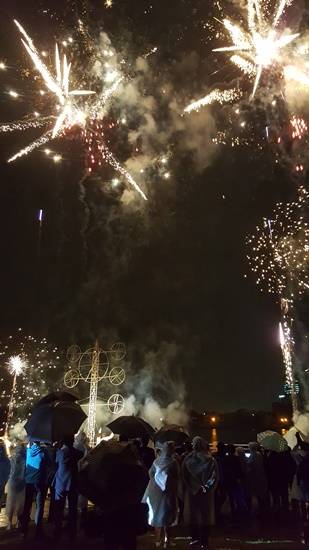 2016고양호수예술축제의 개막 불꽃 공연 장면(사진= 김진부 기자)
