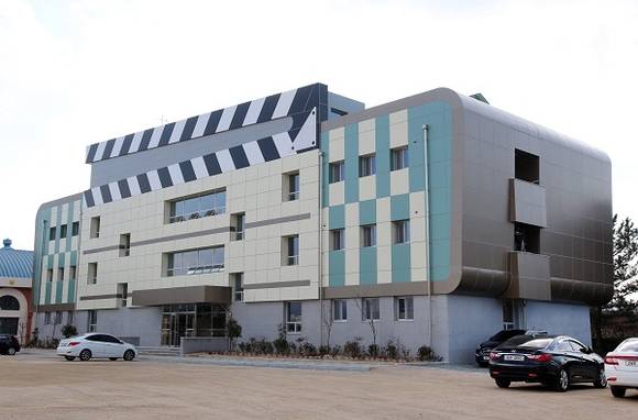 7일 개교한 경남 유일의 공립 기숙형 밀양영화고등학교 전경 (사진제공=밀양시)