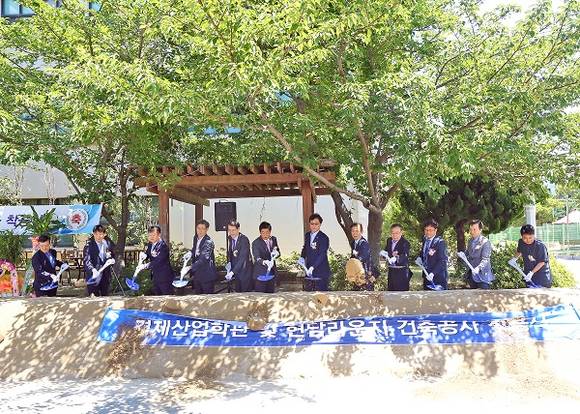 착공식 시삽 모습. (사진제공=한국해양대학교)