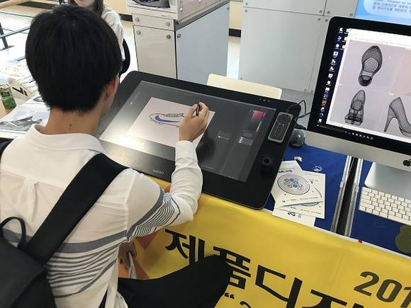 지난 25일 열린 PRIME학과 체험 부스 현장. (사진제공=동의대학교)
