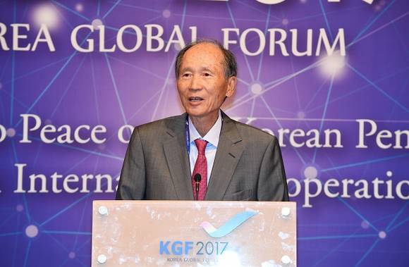 2017 KGF에서 축사를 하고 있는 박재규 총장 (사진제공=경남대)
