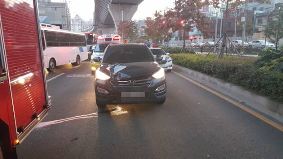 부산 영도구 태종로의 한 횡단보도에서 교통사고가 발생, 1명이 사망하는 사건이 발생했다. (사진제공=부산경찰청)