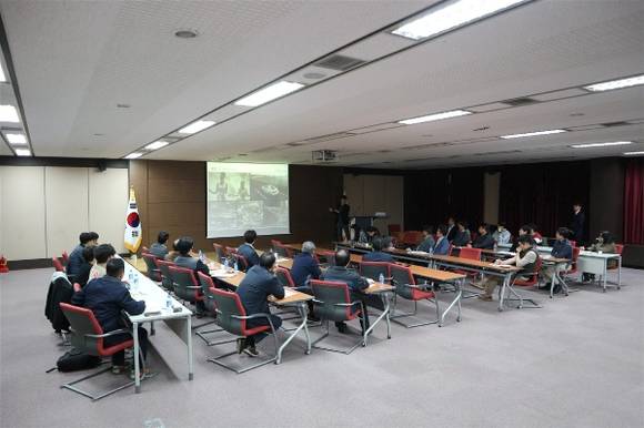 지난 9일 열린 제2회 부산 미래섬유소재 발전협의회. (사진제공=부산시)