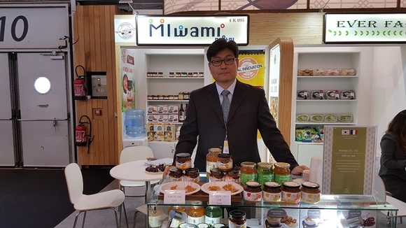 Sial Paris 2018 혁신상 스위트분야 그랑프리를 수상한 김치쨈 제조업체 (유)미와미의 홍보 부스 모습. (사진=aT)