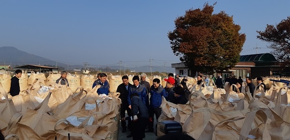 합천군 초계면 유하창고 첫 수매 전경. (사진=경남도)