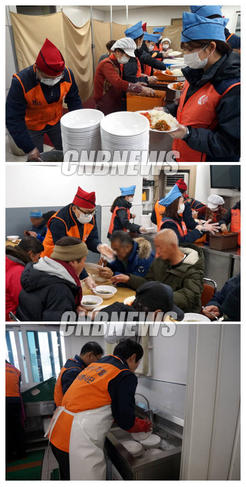 주복원 사장을 비롯, 한전산업 봉사단은 이날 배식, 설거지 봉사활동도 진행했다. (사진=손강훈 기자)