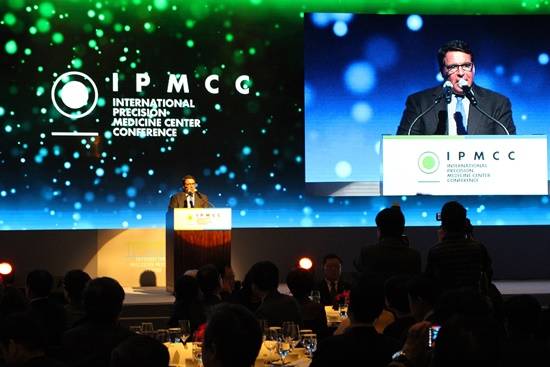 IPMC로버트 하리리 공동대표가 정밀의료에 대해 설명하고 있다(사진= 김진부 기자)