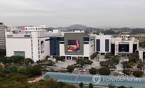 신세계백화점 인천점과 남구 종합터미널 전경. (사진=연합뉴스)