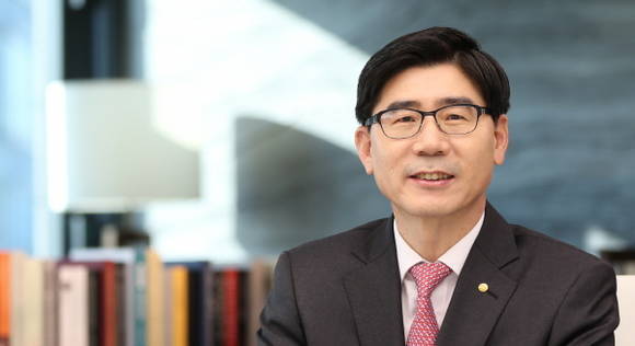 연임에 성공한 이광구 우리은행장의 시즌2 행보가 주시되고 있다. (사진=우리은행)