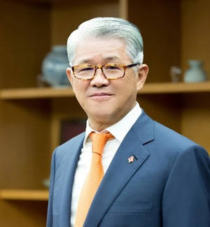 최신원 SK네트웍스 회장. (사진=한국해비타트)