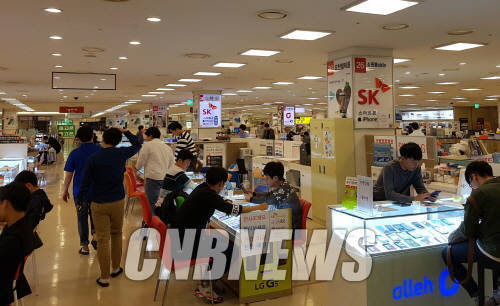 서울 A휴대폰 상가 풍경. (사진자료=CNB포토뱅크)