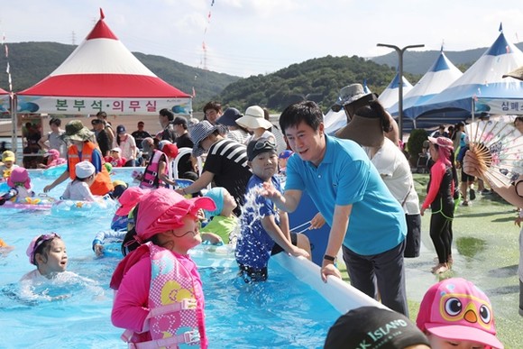 현장 점검에 나선 정찬민 시장(사진=용인시)