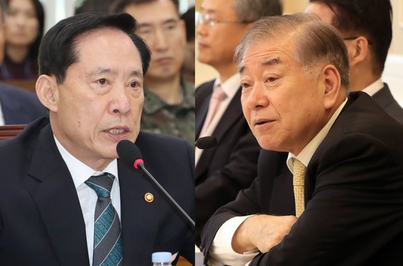 송영무 국방부 장관(좌)과 문정인 통일외교안보 특보.(사진 = 연합뉴스)