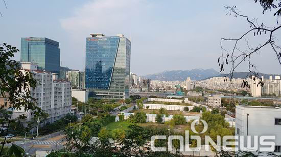 지난 9일 서울 상암동 롯데몰 예정부지와 주변 전경. (사진=도기천 기자)