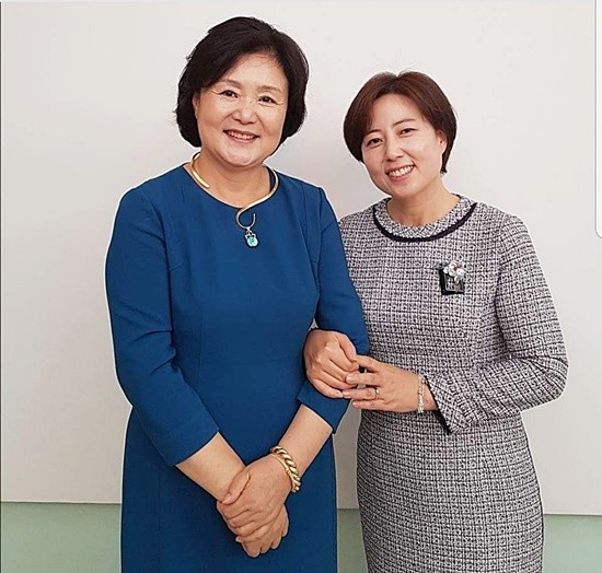 김정숙 영부인과 최성 고양시장의 아내 백은숙 여사(사진캡쳐= 김진부 기자)