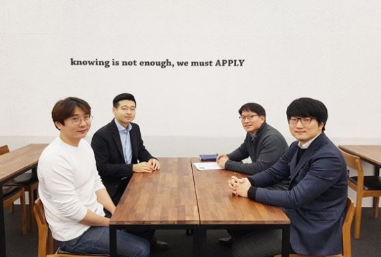 왼쪽부터 어브로딘 강호열 대표, 한국신용데이터 김동호 대표, KB Innovation HUB 안병욱 차장, 크래프트테크놀러지 길진용 이사. (사진=KB금융)