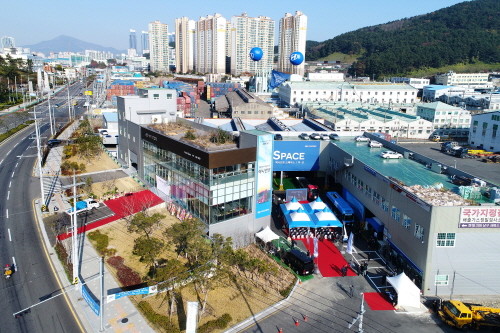 현대 상용차 복합 거점 ‘엑시언트 스페이스 부산’ 외부 전경. (사진=현대자동차)