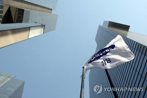 한때 삼성그룹 구조개편의 중심축이었던 삼성전자는 지금은 고유의 사업에만 열중하고 있다. 서울 서초동 삼성 사옥. (사진=연합뉴스)