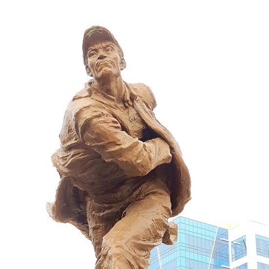 최근 문제가 되고 있는 의정부역 앞 근린공원에 세워진 안중근 동상(사진= 김진부 기자)