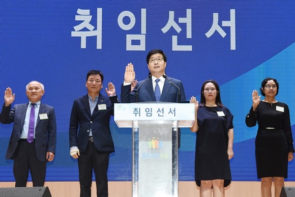 염태영 수원시장이 취임 선서를 하고 있다.(사진=수원시)