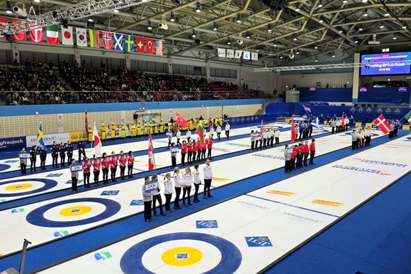 실내빙상장 세계여자컬링선수권대회 현장