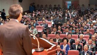 개교 축사를 하고 있는 오세훈 서울시장